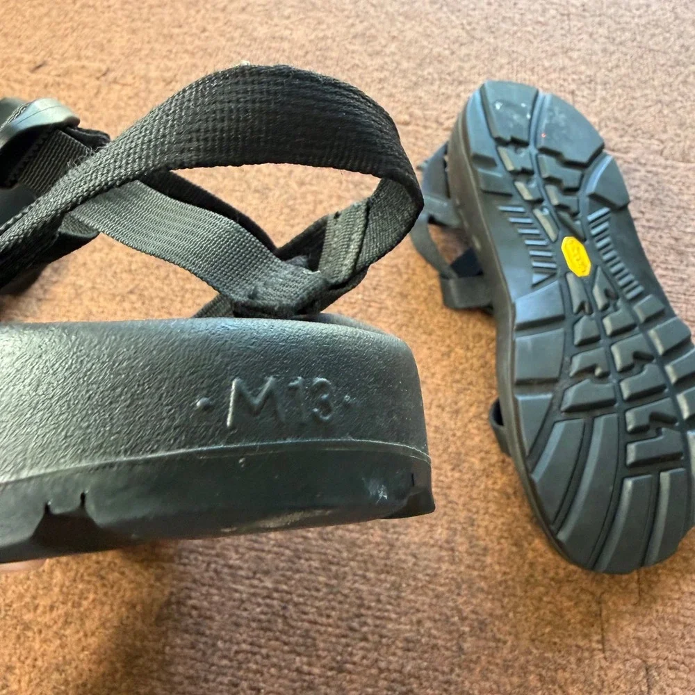 Chaco Z2 Classic Mens Sandals Black Toe Loop Hiking Water Shoes Vibram Size 13